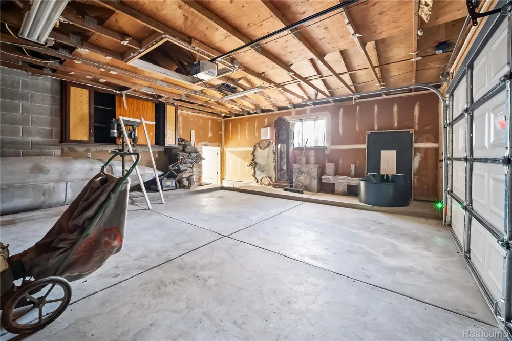 6742 Canterbury Court Shelby Charter Township, MI 48316