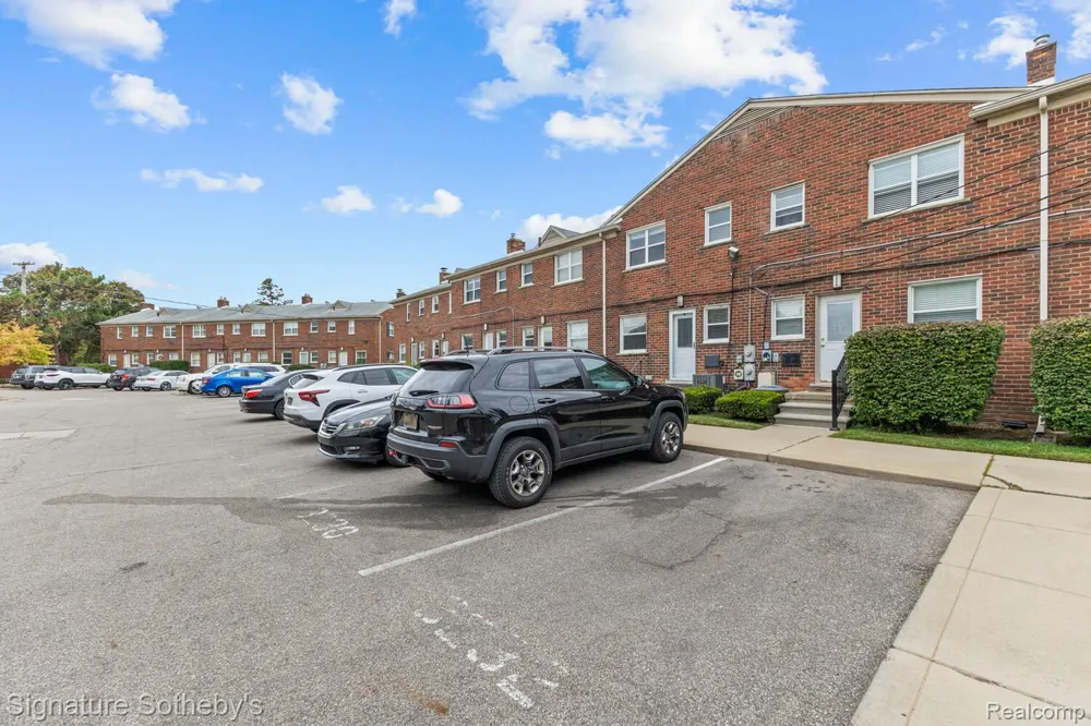 3222 Coolidge Highway Royal Oak City, MI 48073