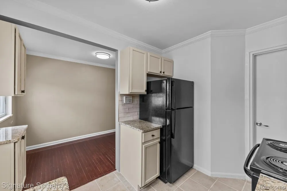 3222 Coolidge Highway Royal Oak City, MI 48073