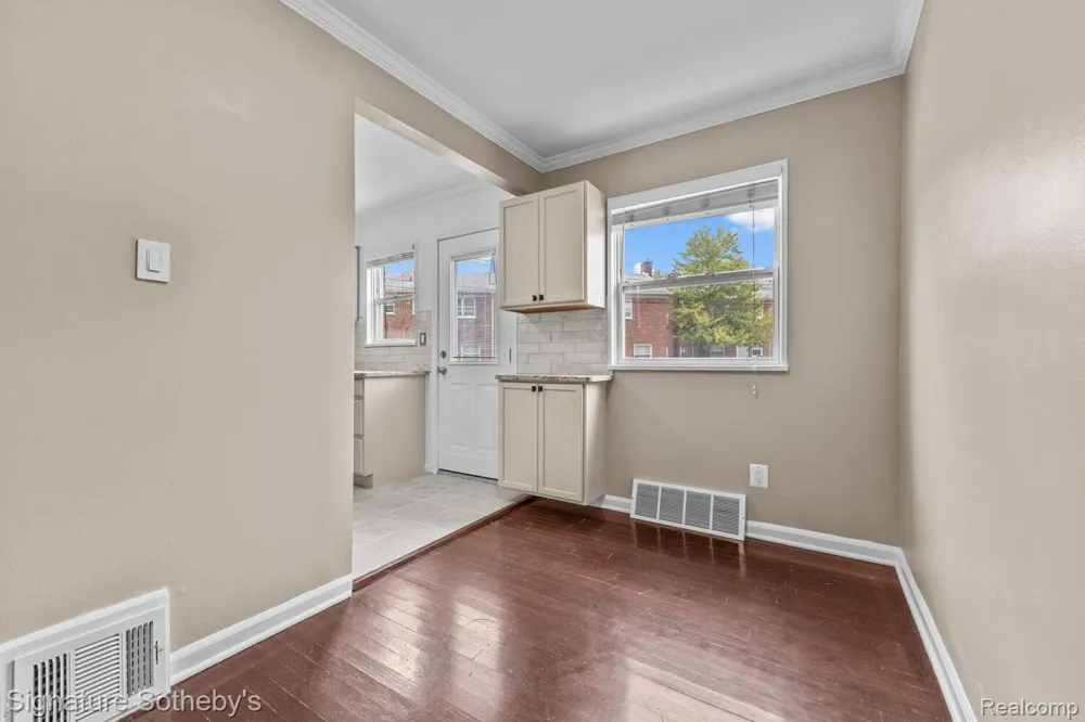3222 Coolidge Highway Royal Oak City, MI 48073
