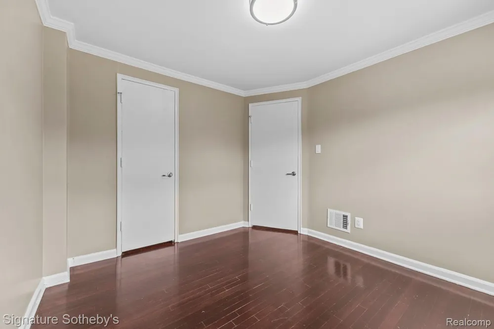3222 Coolidge Highway Royal Oak City, MI 48073