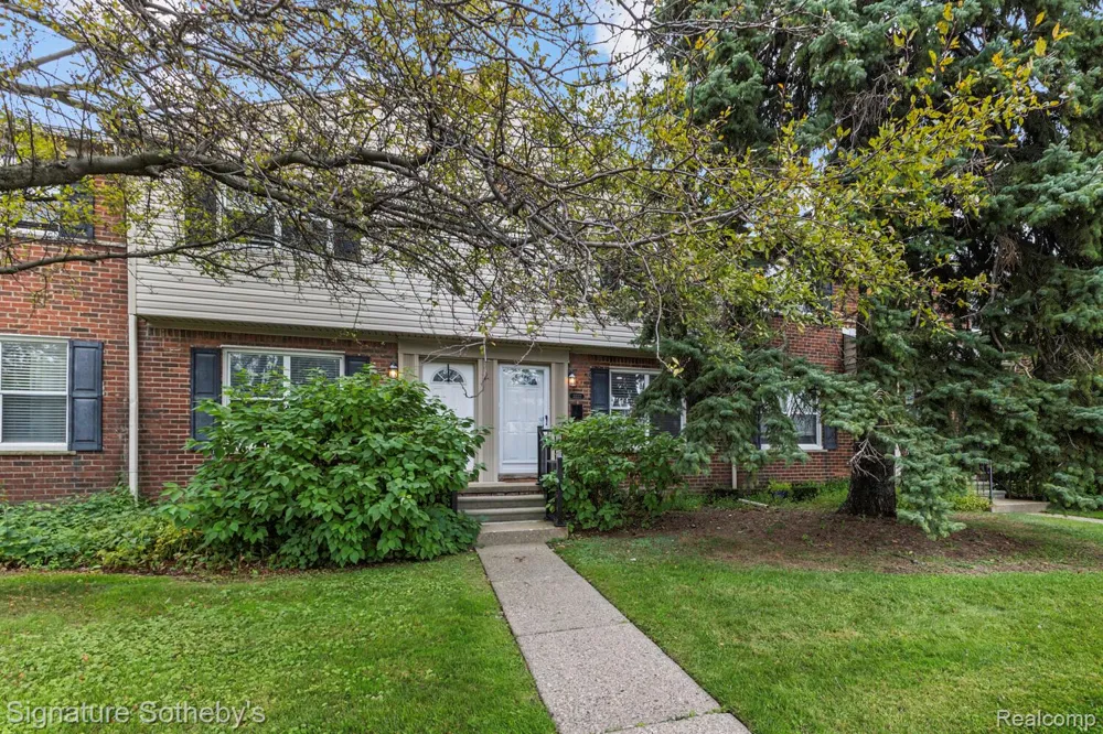 3222 Coolidge Highway Royal Oak City, MI 48073
