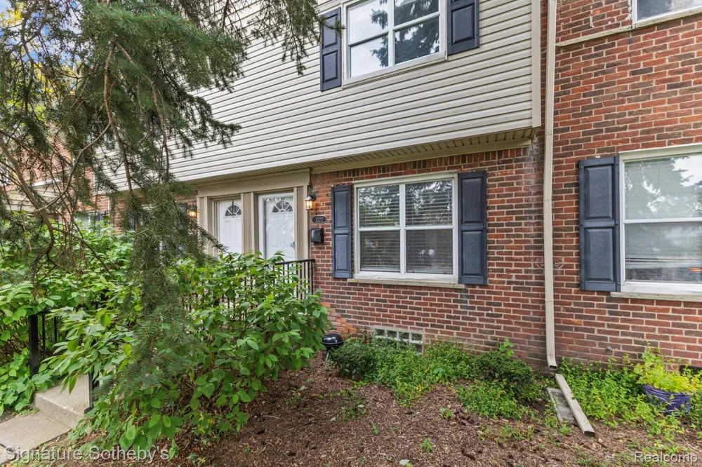 3222 Coolidge Highway Royal Oak City, MI 48073