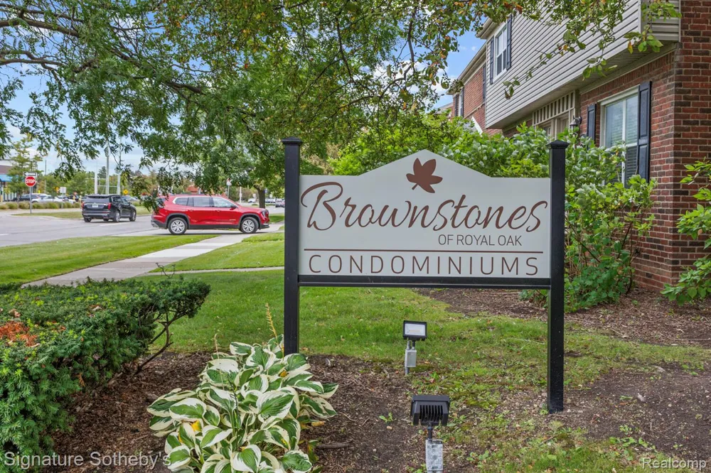 3222 Coolidge Highway Royal Oak City, MI 48073