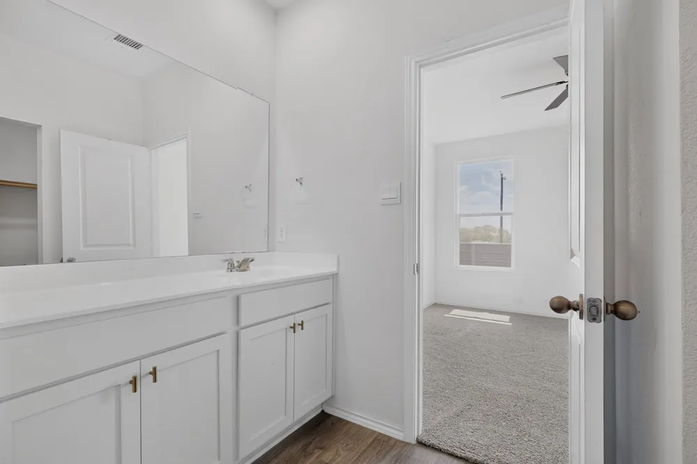 439 Arnold Loop #A Kyle, TX 78640