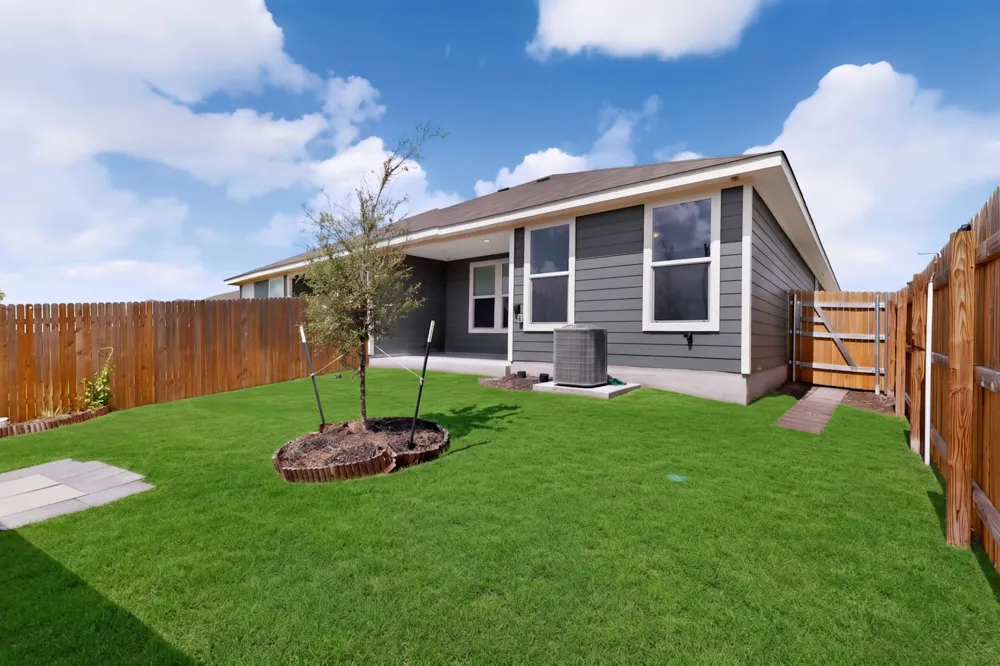 439 Arnold Loop #A Kyle, TX 78640