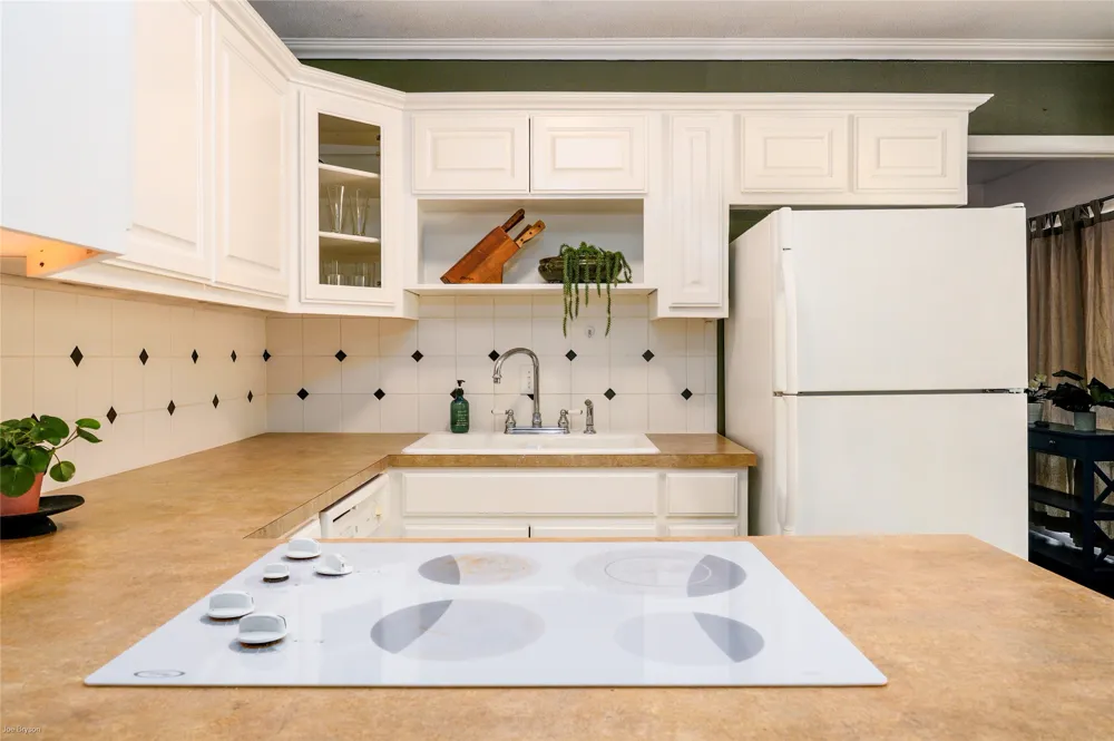 5326 Balcones Drive #D Austin, TX 78731