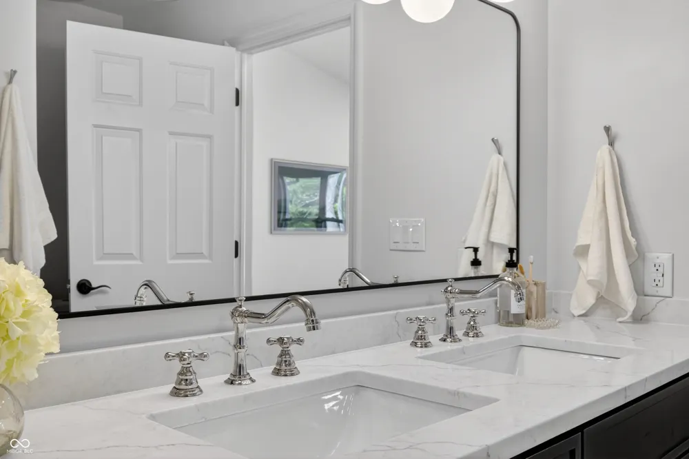 1209 S Hearthstone Court Bloomington, IN 47401
