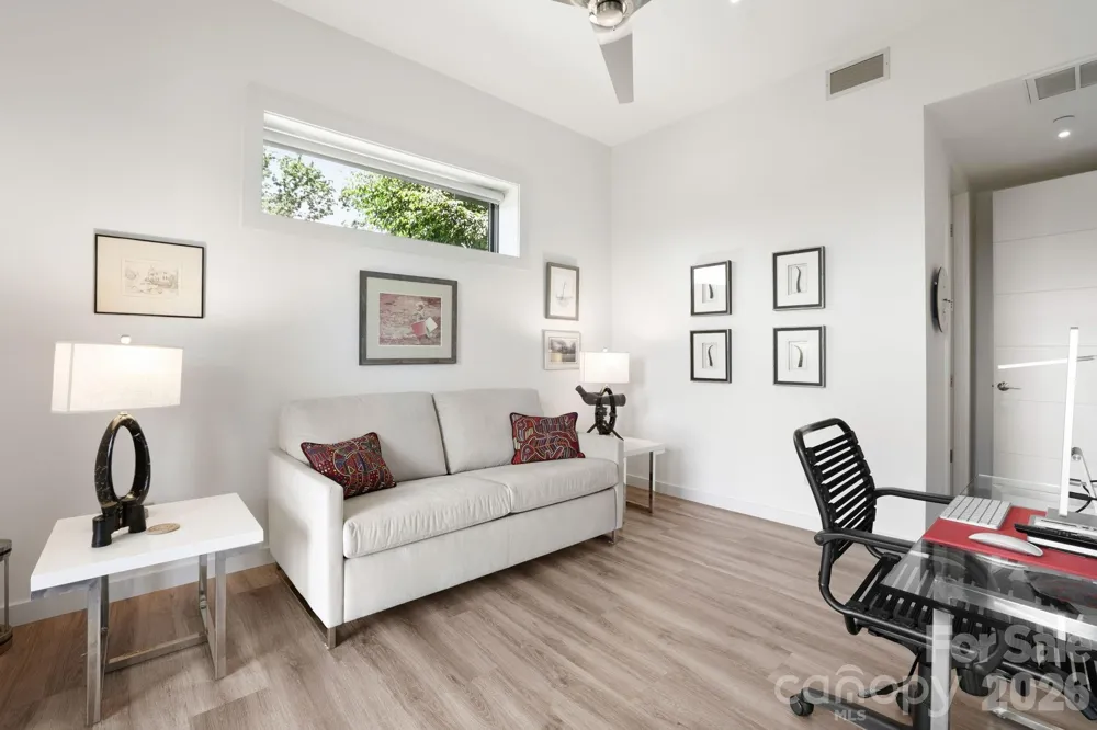 232 Curtain Bluff Hendersonville, NC 28791