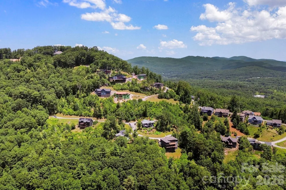232 Curtain Bluff Hendersonville, NC 28791