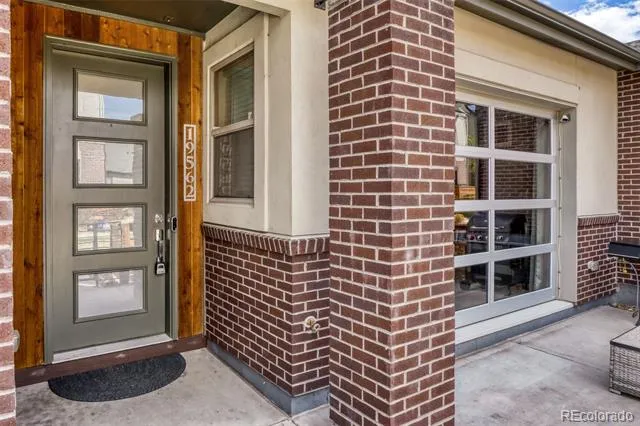 19562 E Sunset Circle Centennial, CO 80015