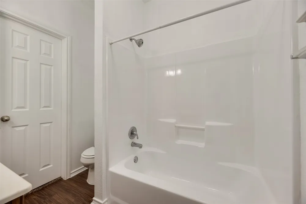 303 Texas Drive Lake Dallas, TX 75065