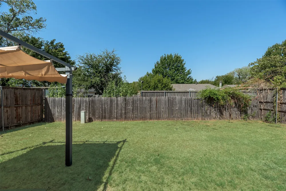 303 Texas Drive Lake Dallas, TX 75065