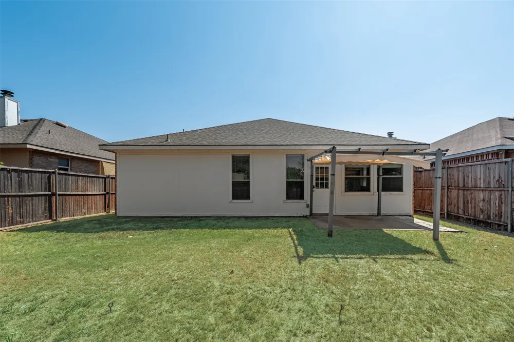 303 Texas Drive Lake Dallas, TX 75065