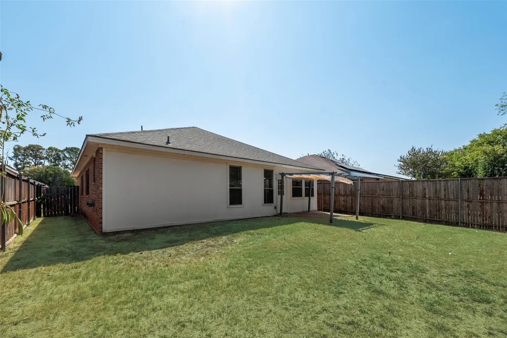 303 Texas Drive Lake Dallas, TX 75065