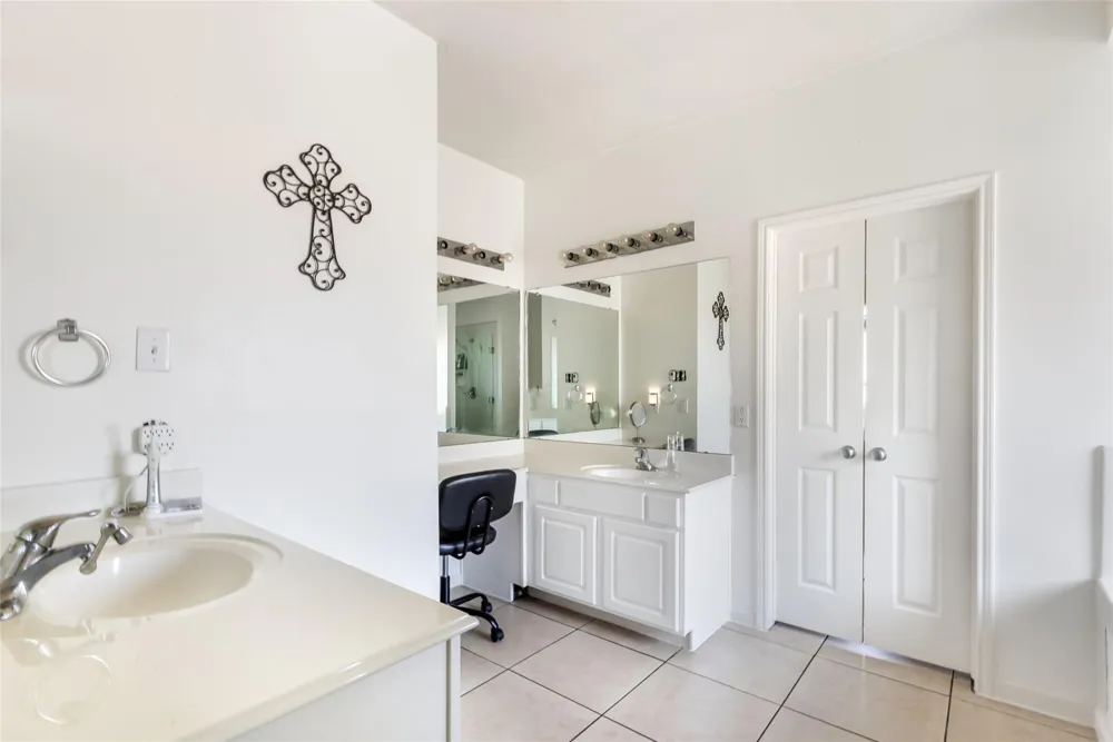 7903 Veranda Drive Cove, TX 77523