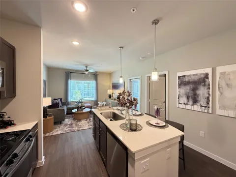 2102 Antoine Drive #3303