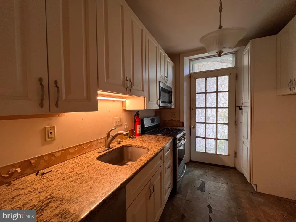 192 LANSDOWNE AVENUE ##B1 Lansdowne, PA 19050