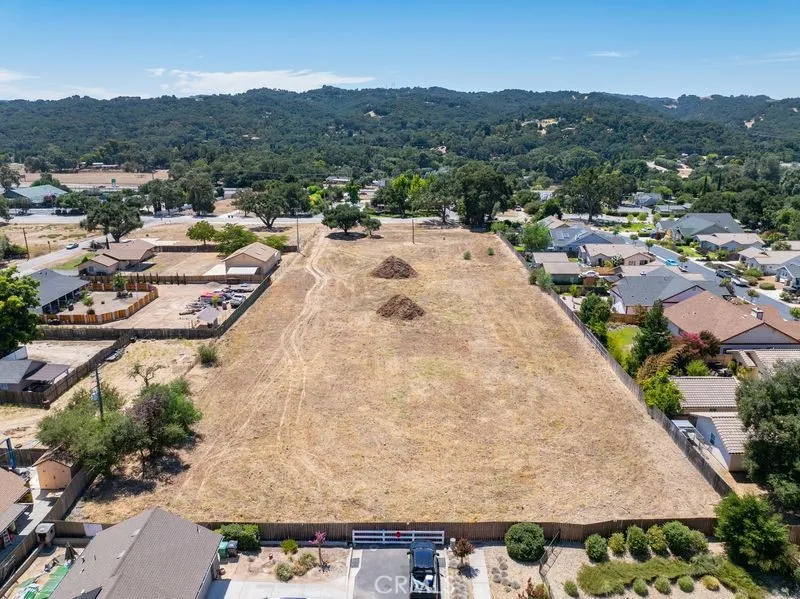 1375 El Camino Real Atascadero, CA 93422