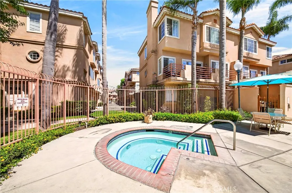 14099 Lemoli Hawthorne, CA 90250