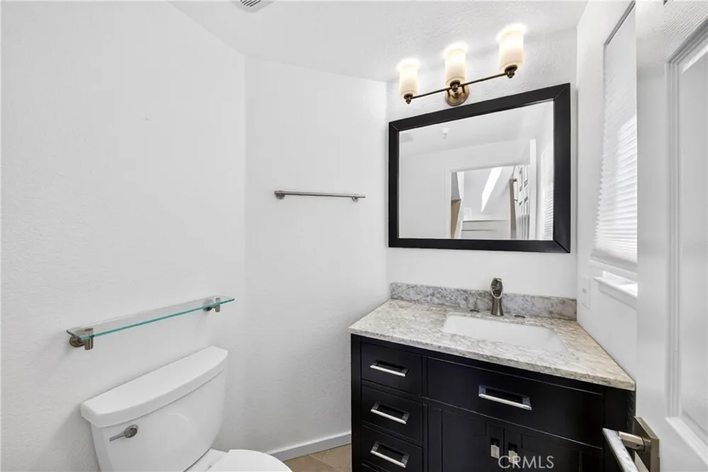 14099 Lemoli Hawthorne, CA 90250