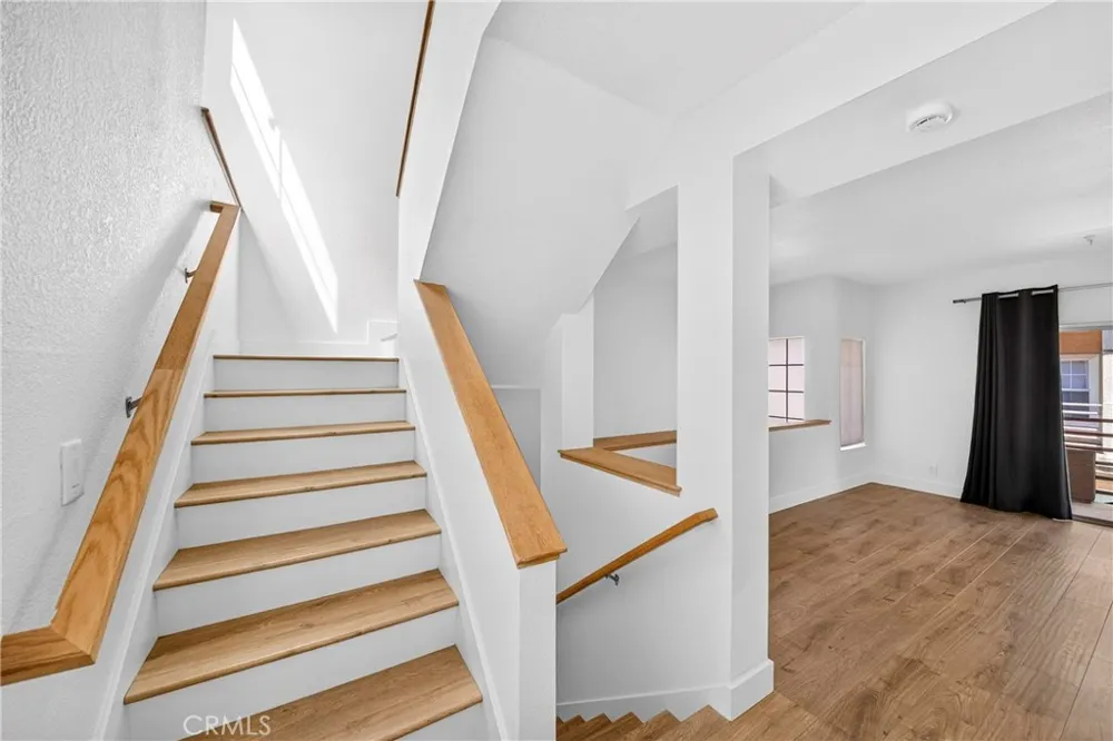 14099 Lemoli Hawthorne, CA 90250