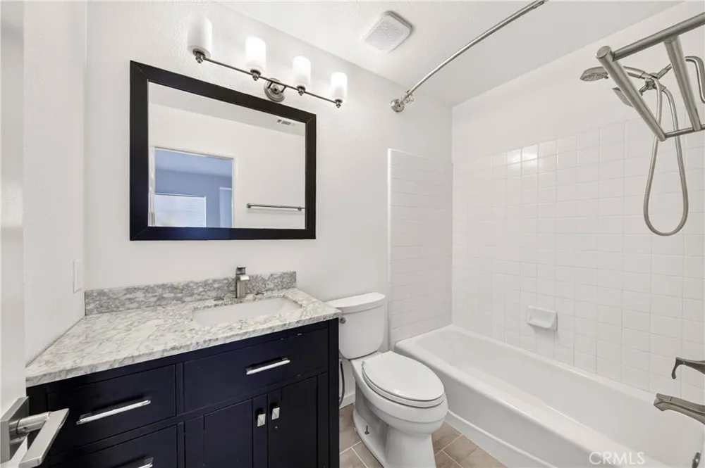 14099 Lemoli Hawthorne, CA 90250