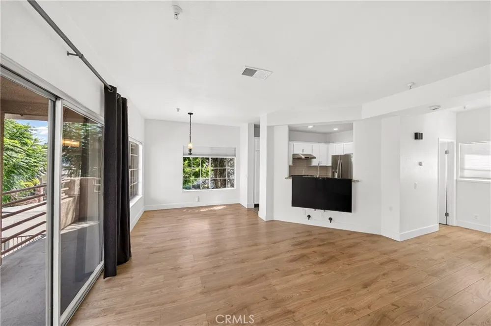 14099 Lemoli Hawthorne, CA 90250