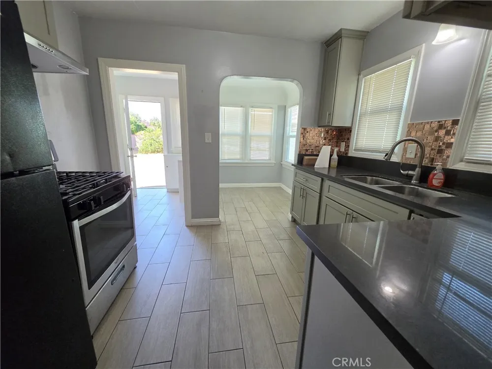 8939 Guess Rosemead, CA 91770