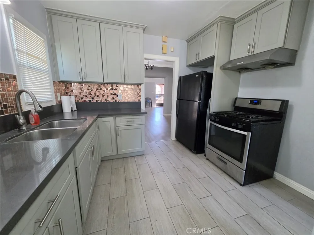 8939 Guess Rosemead, CA 91770