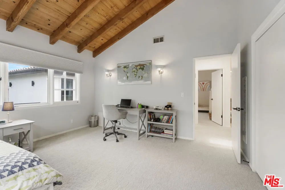 2330 Midvale Avenue Los Angeles, CA 90064