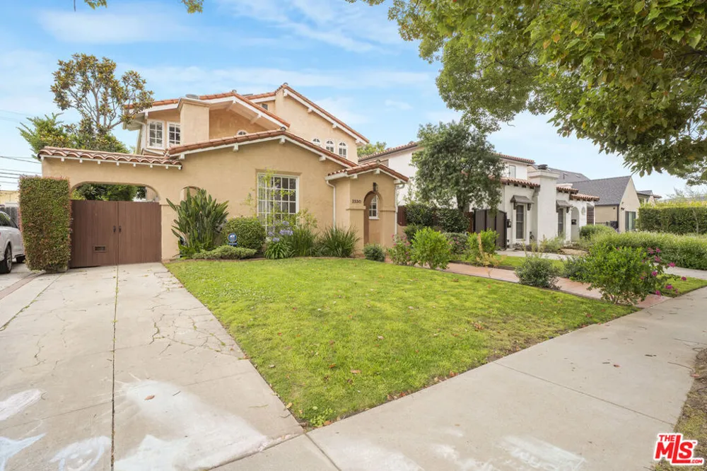 2330 Midvale Avenue Los Angeles, CA 90064