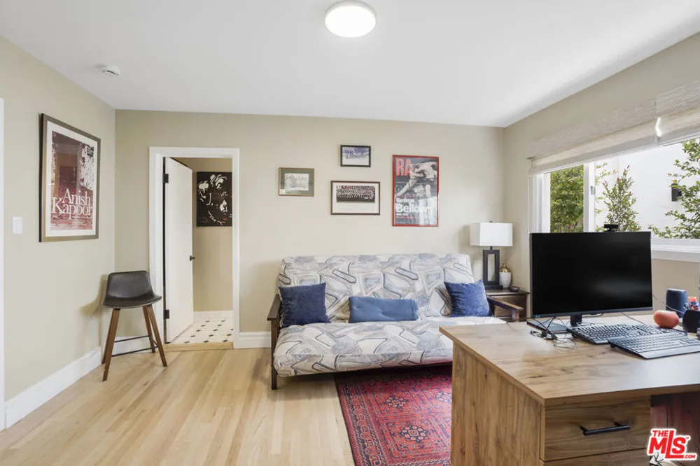 2330 Midvale Avenue Los Angeles, CA 90064