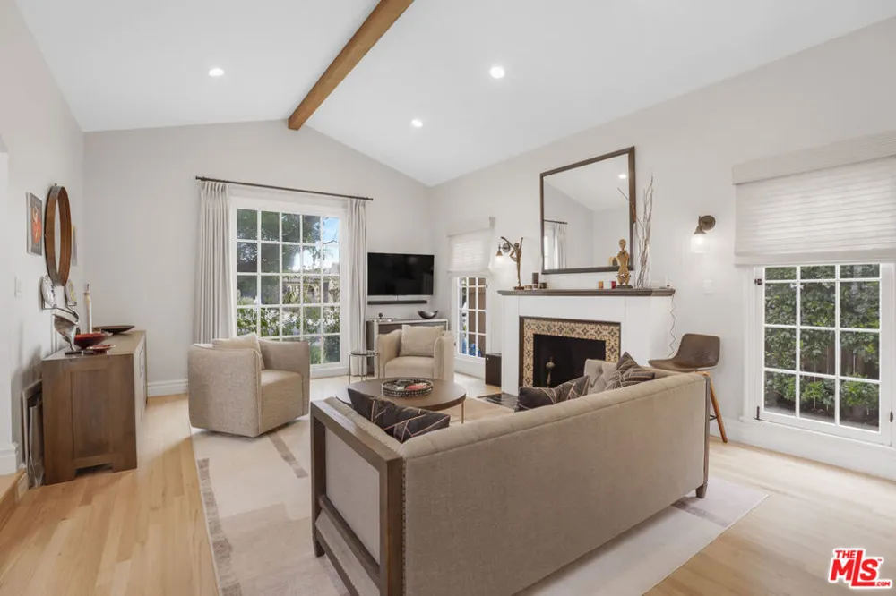 2330 Midvale Avenue Los Angeles, CA 90064