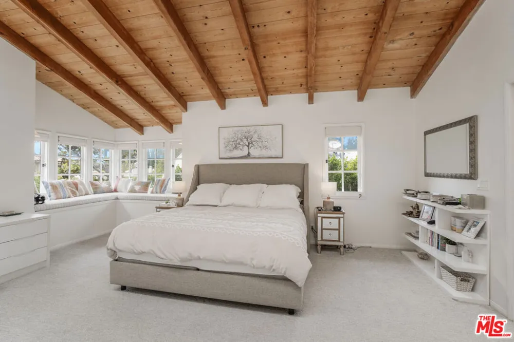2330 Midvale Avenue Los Angeles, CA 90064