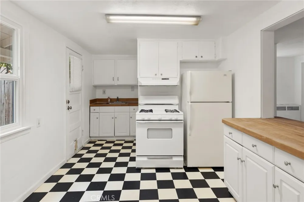 272 E 4th E.  Avenue Chico, CA 95926