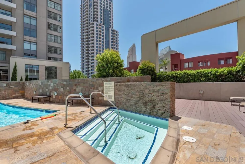 645 Front St #2204 San Diego, CA 92101