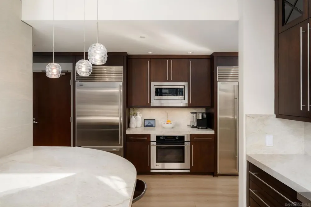 645 Front St #2204 San Diego, CA 92101