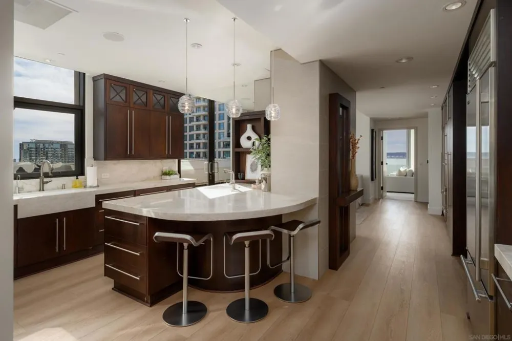 645 Front St #2204 San Diego, CA 92101
