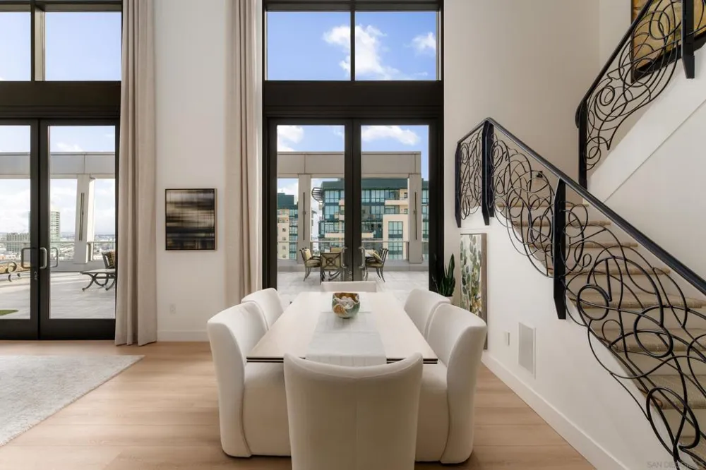 645 Front St #2204 San Diego, CA 92101