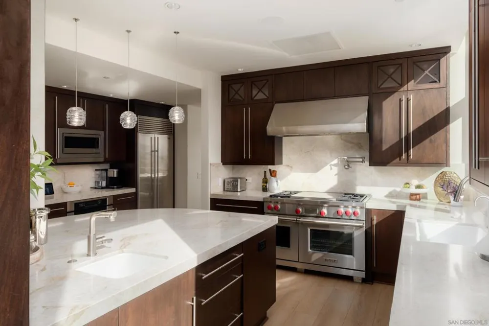 645 Front St #2204 San Diego, CA 92101