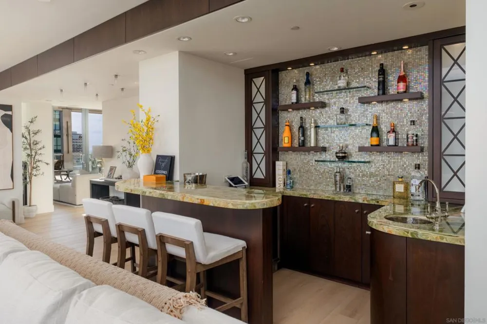 645 Front St #2204 San Diego, CA 92101