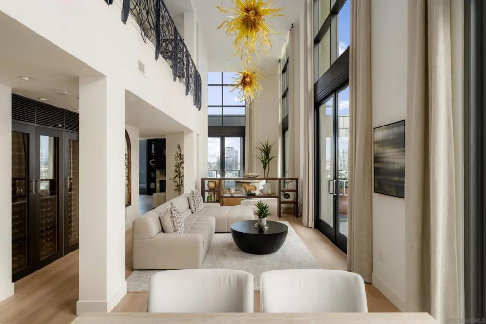 645 Front St #2204 San Diego, CA 92101