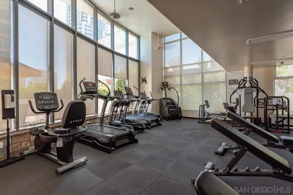 645 Front St #2204 San Diego, CA 92101