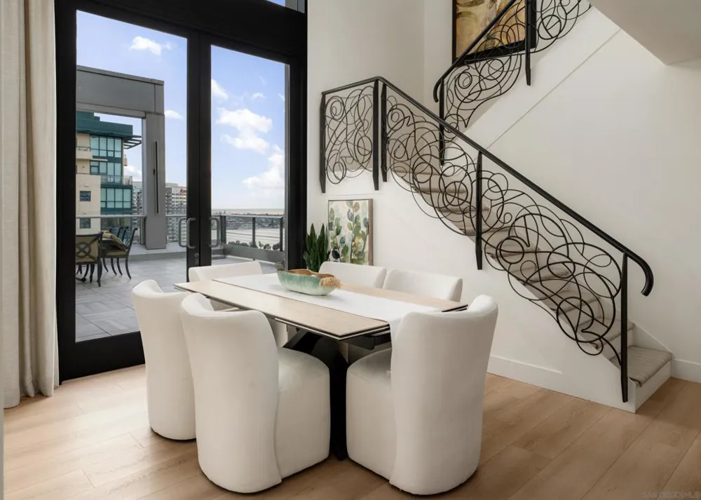 645 Front St #2204 San Diego, CA 92101