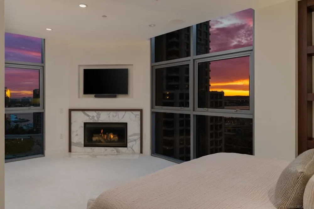 645 Front St #2204 San Diego, CA 92101