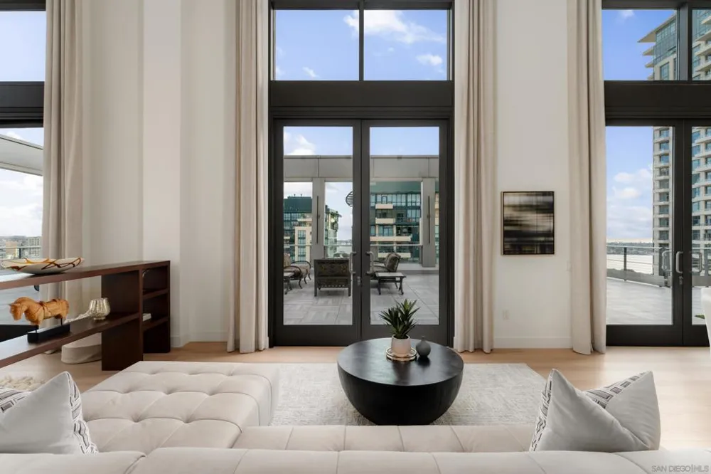 645 Front St #2204 San Diego, CA 92101