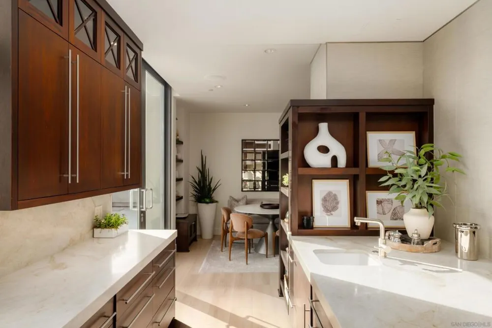 645 Front St #2204 San Diego, CA 92101