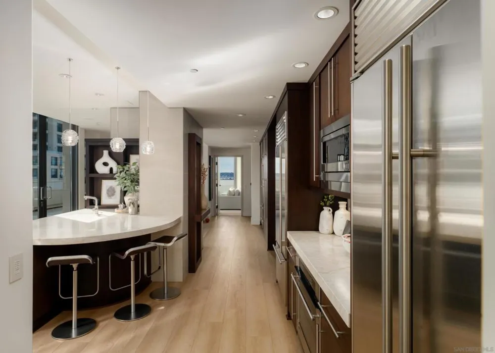 645 Front St #2204 San Diego, CA 92101
