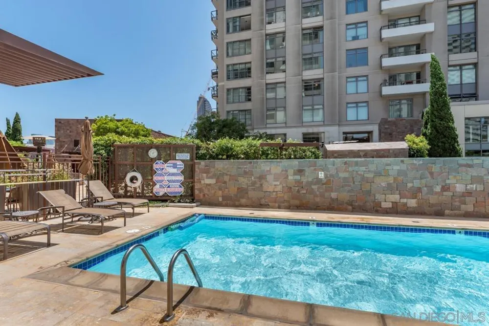 645 Front St #2204 San Diego, CA 92101